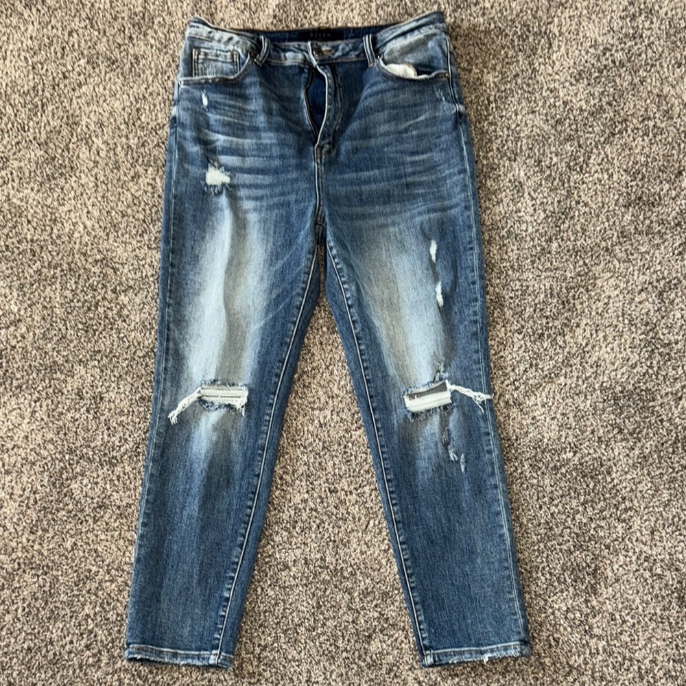Risen Distressed Blue Jeans